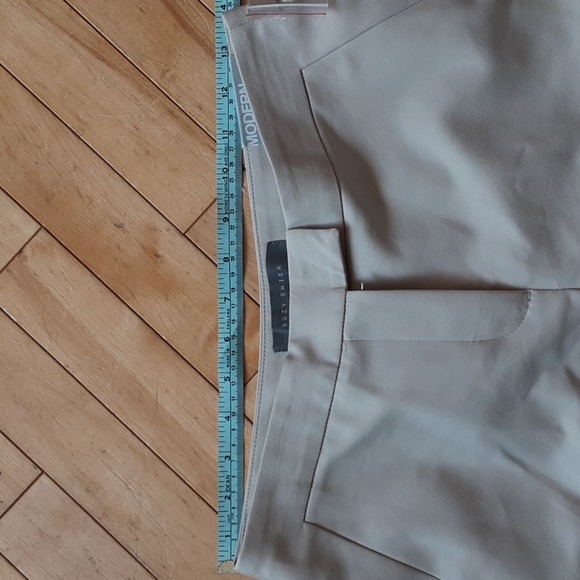 Woman's dress pants - Picture 2 of 5